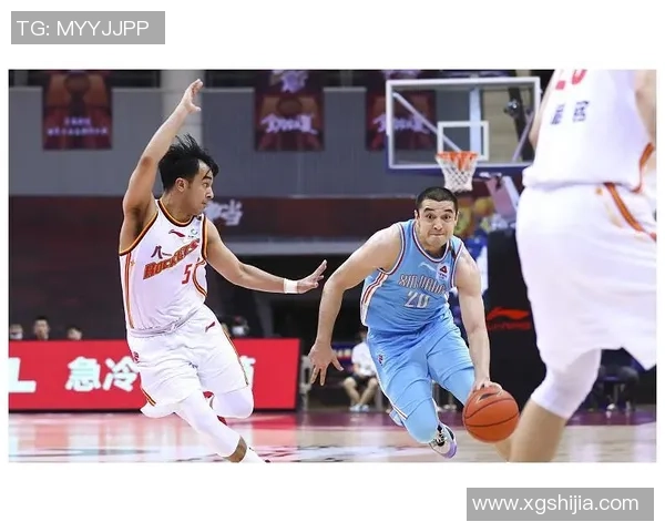 西热力江的篮球之路与新疆队的辉煌成就探讨